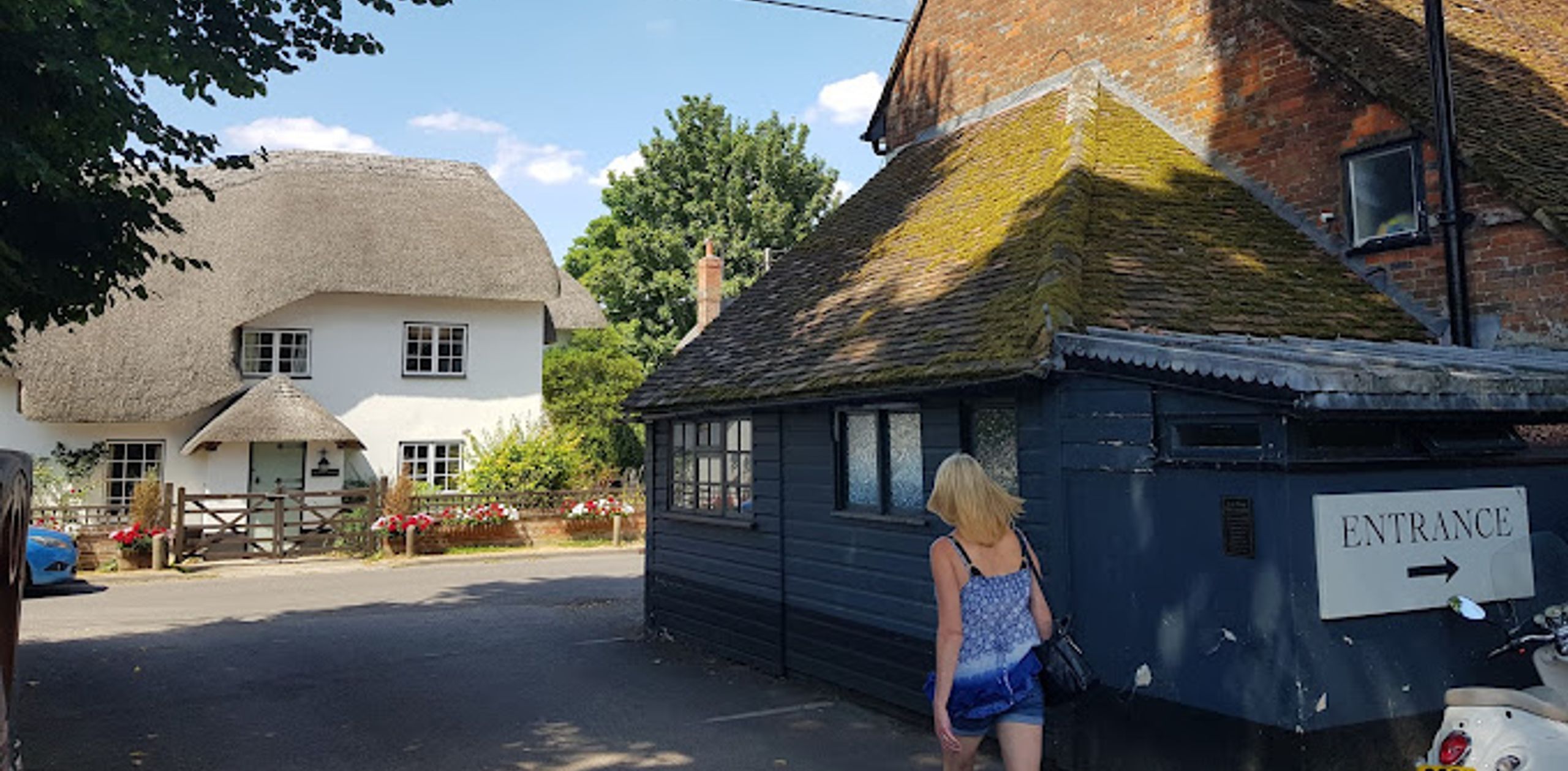 the driveway of the cricketers inn